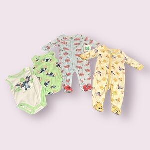 Set Of Disney Baby Body Suits And Footies Cars, Lilo & Stitch, Winnie The Pooh
